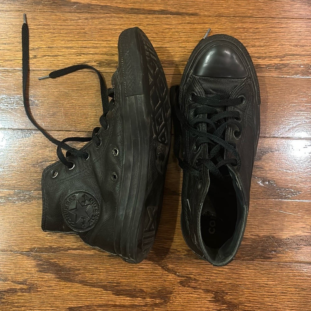 Converse Women’s Size 7.5 Hightop Black Leather